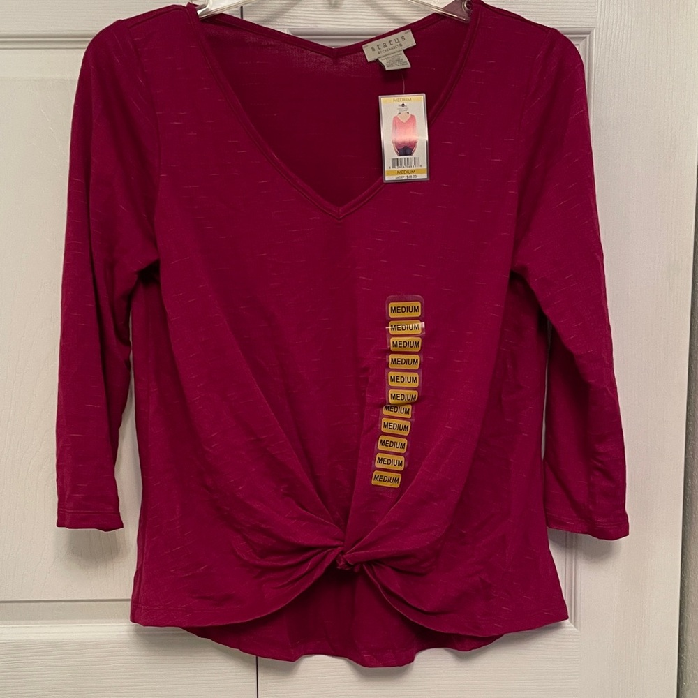 🌺NWT STATUS By CHENAULT Fuschia Pullover Top with Knot Accent Medium